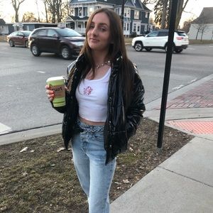 Meet your Posher, Alaina